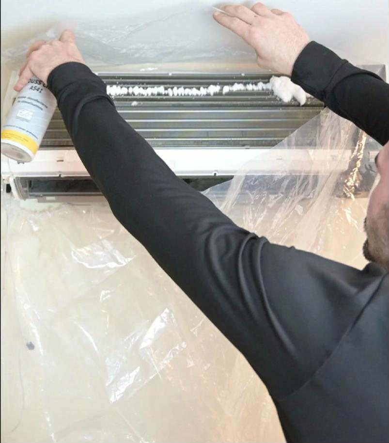 Technicien Clim Avenir en intervention